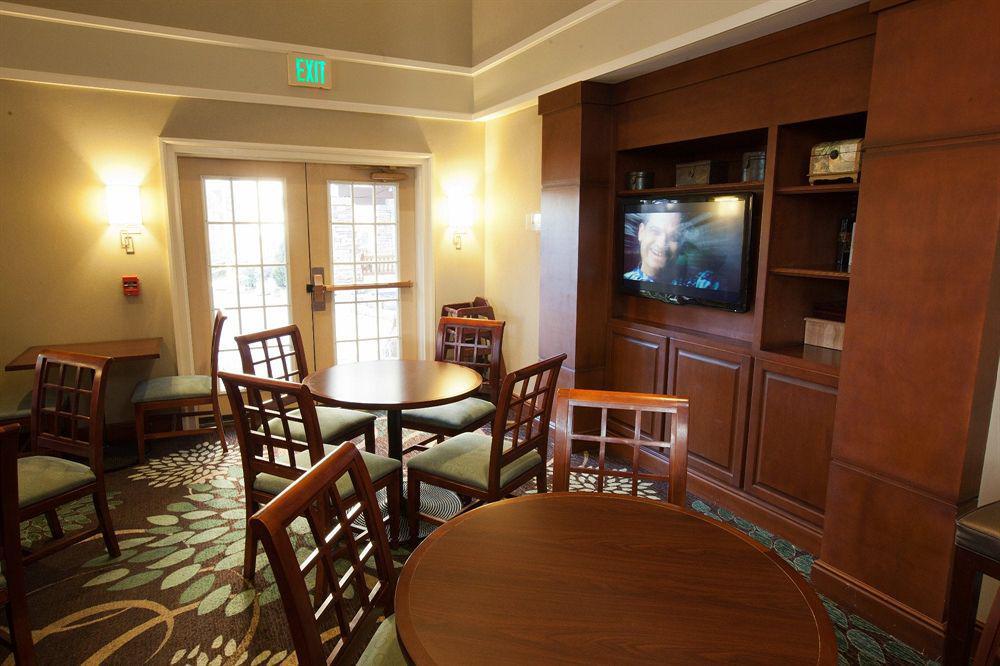 Homewood By Hilton Buckhead Pharr Road Hotel 3*