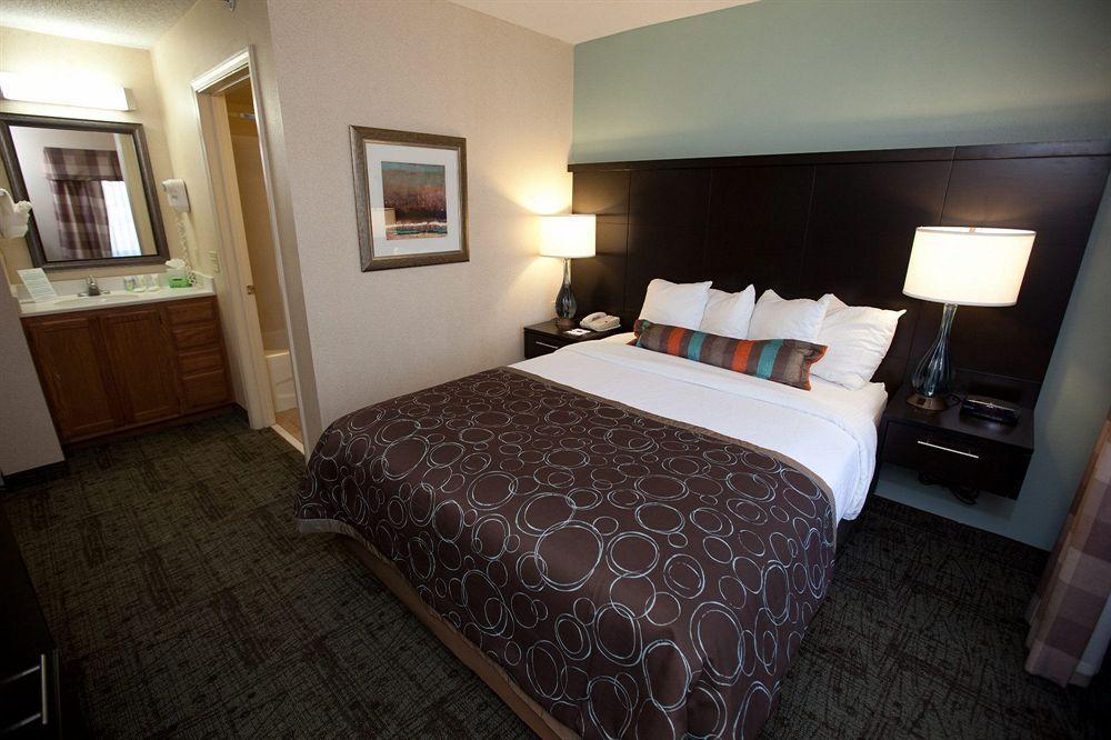 Hotel Homewood By Hilton Buckhead Pharr Road 3*