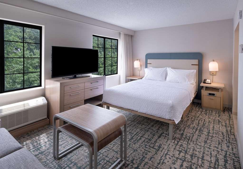 Homewood By Hilton Buckhead Pharr Road Hotel 3*