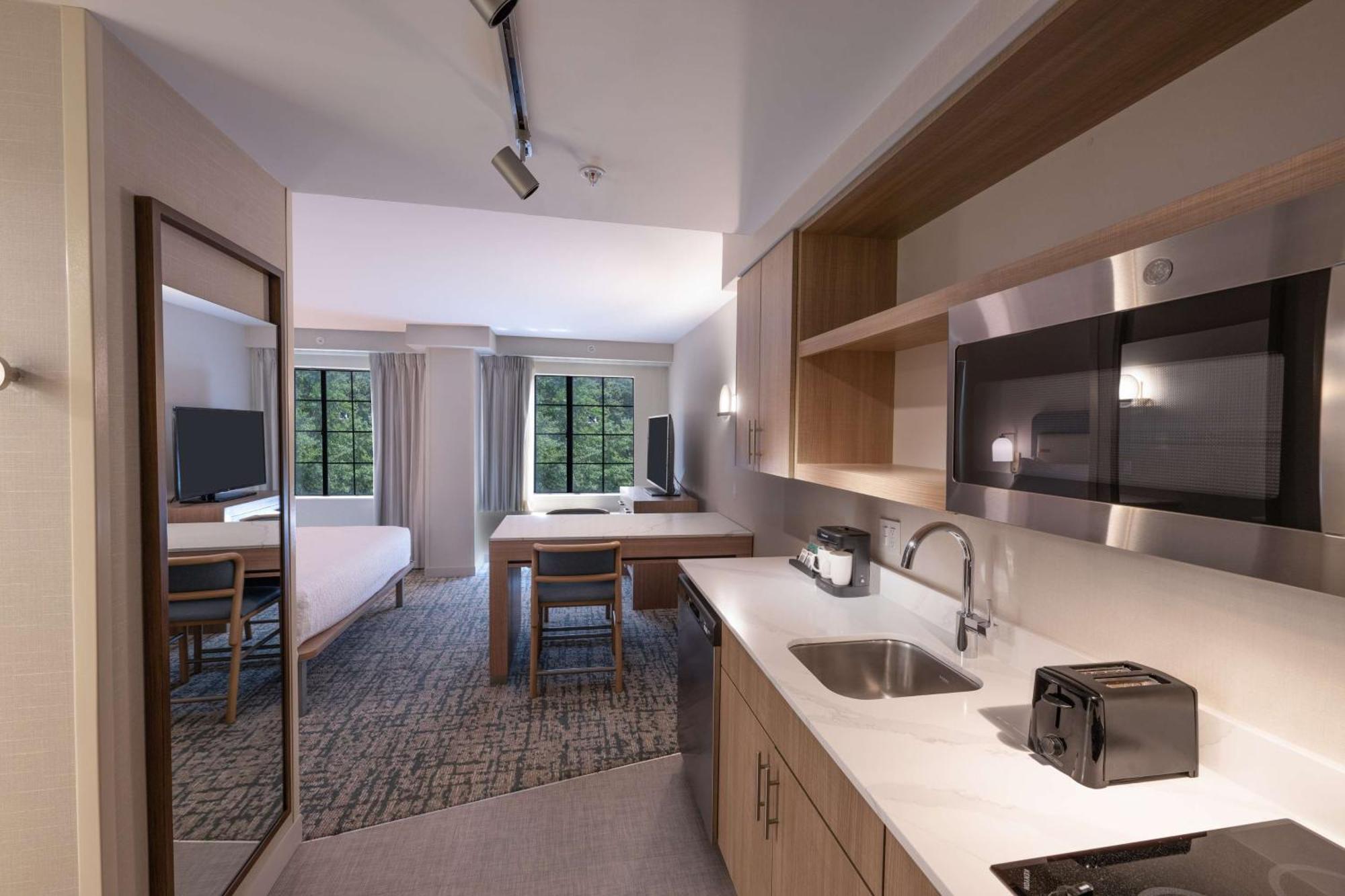Homewood By Hilton Buckhead Pharr Road Hotel 3*