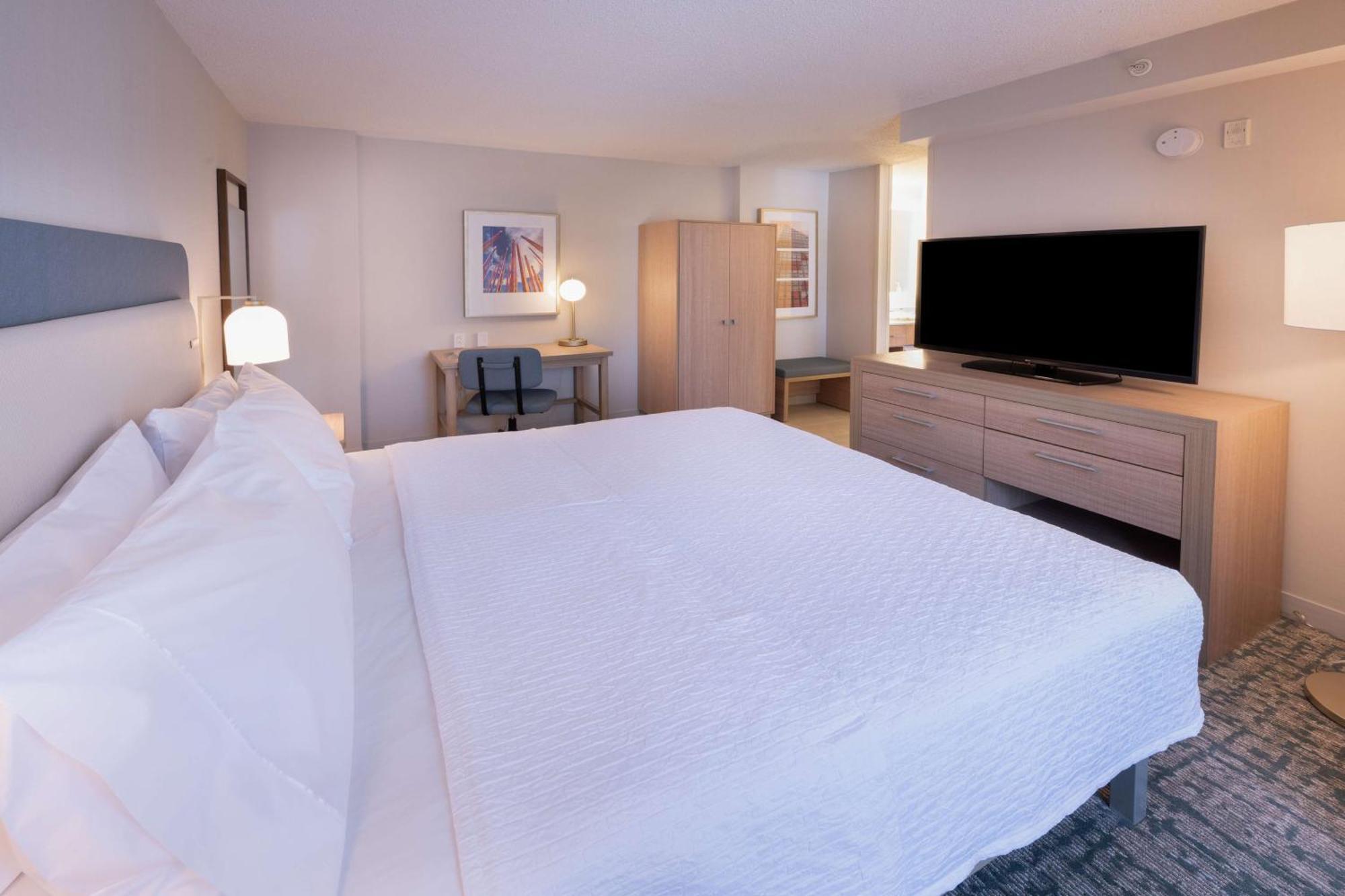 Homewood By Hilton Buckhead Pharr Road Hotel