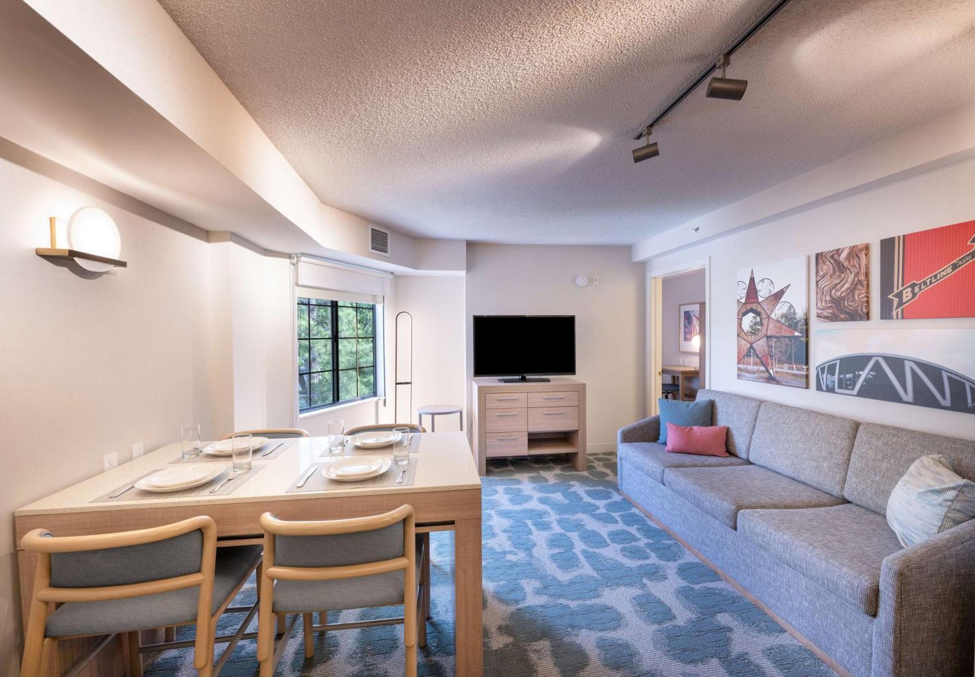 Homewood By Hilton Buckhead Pharr Road Hotel 3*