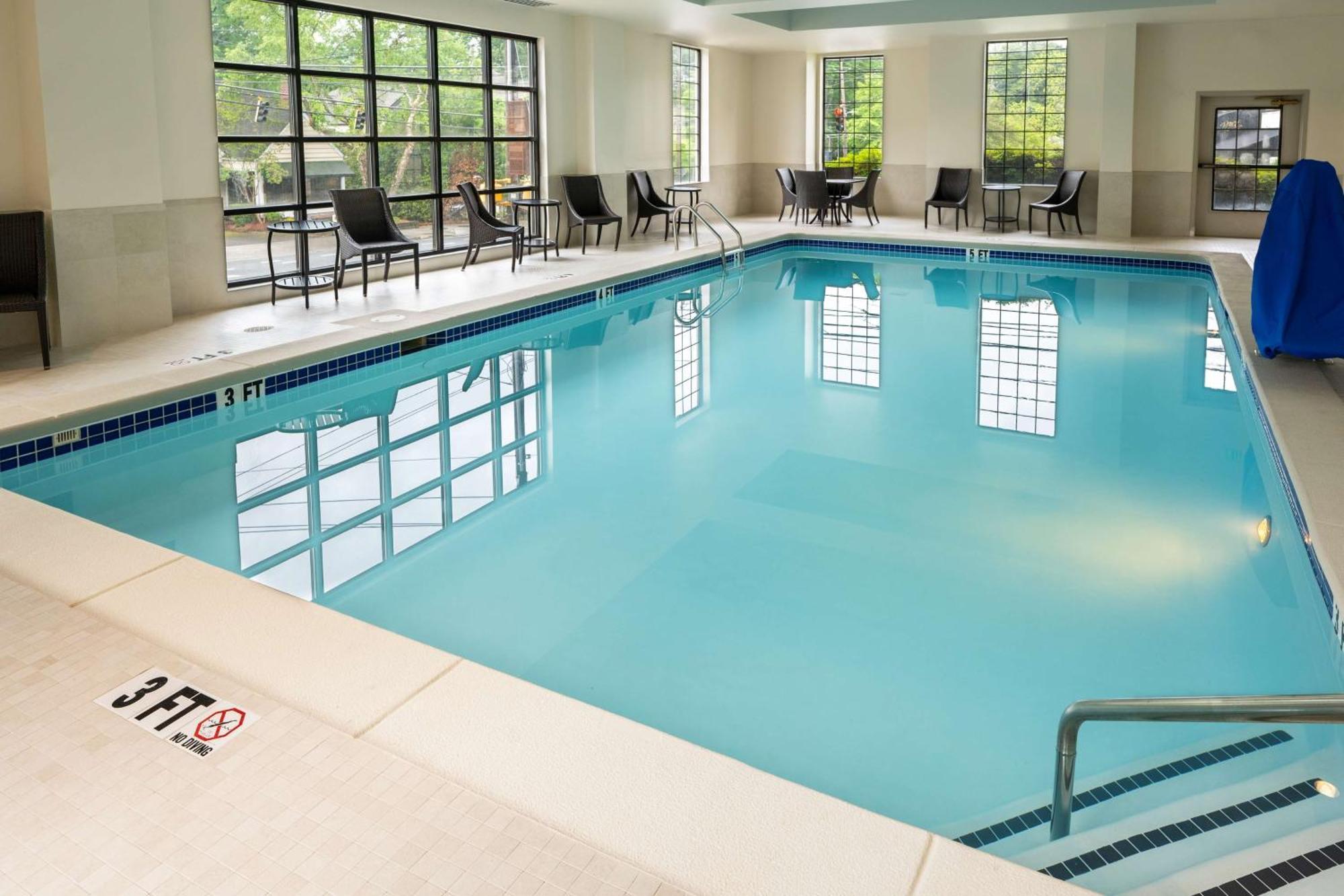 Homewood By Hilton Buckhead Pharr Road Hotel 3*