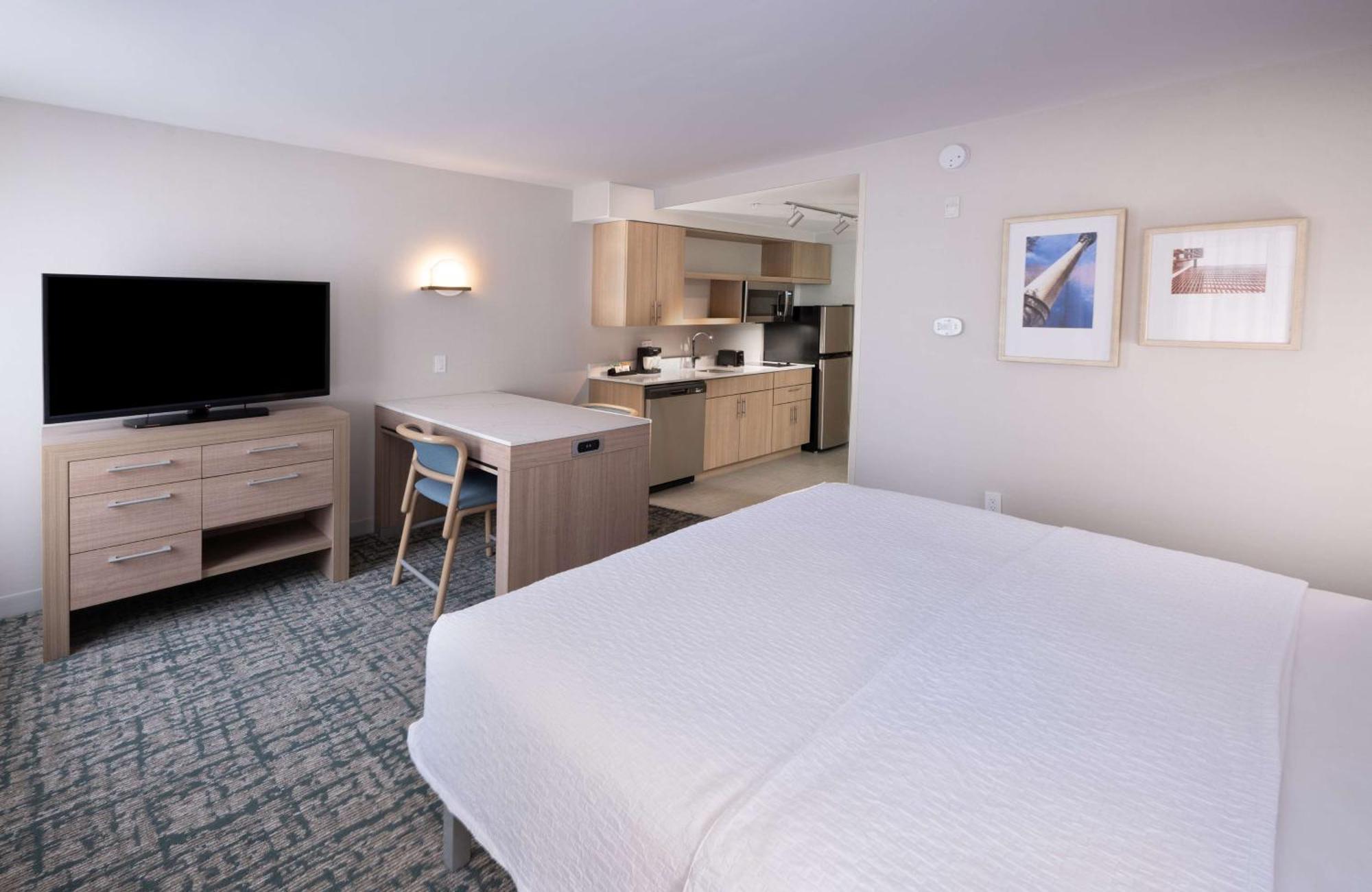 Homewood By Hilton Buckhead Pharr Road Hotel