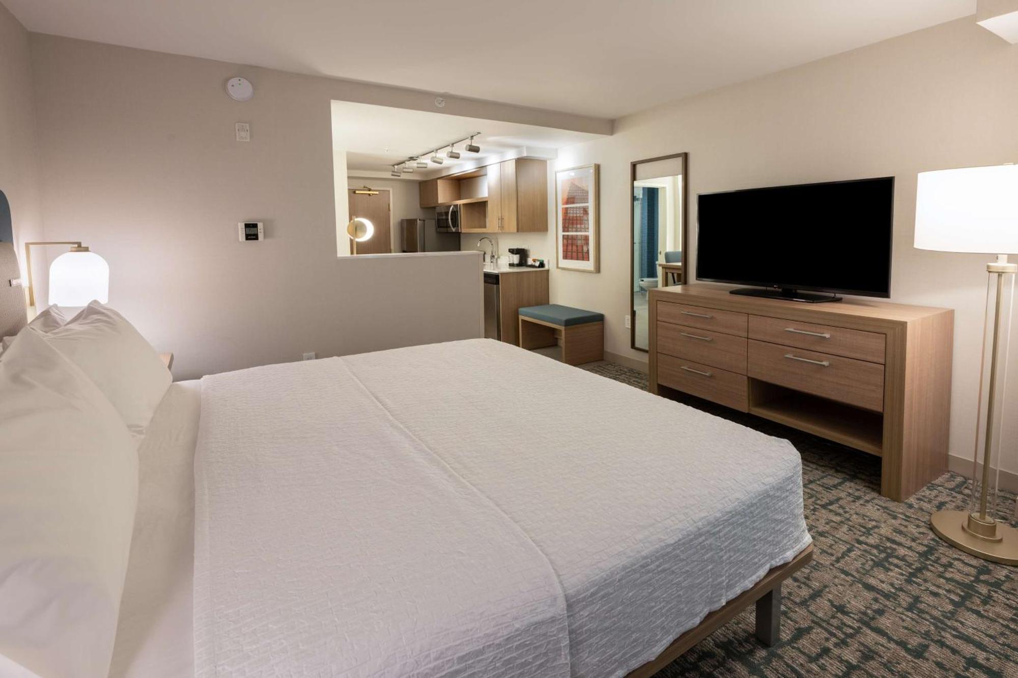 Homewood By Hilton Buckhead Pharr Road Hotel