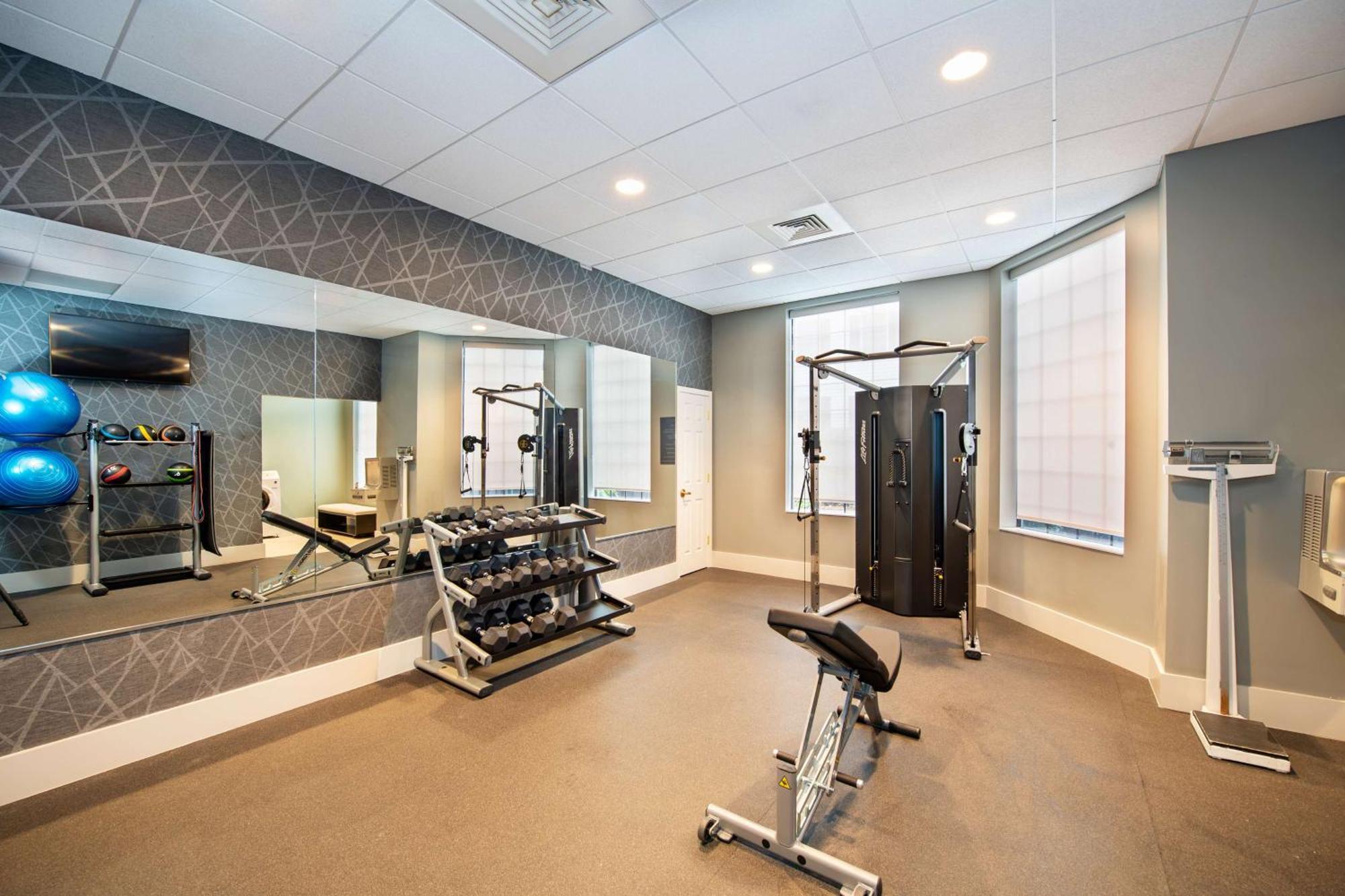 Homewood By Hilton Buckhead Pharr Road Hotel 3*